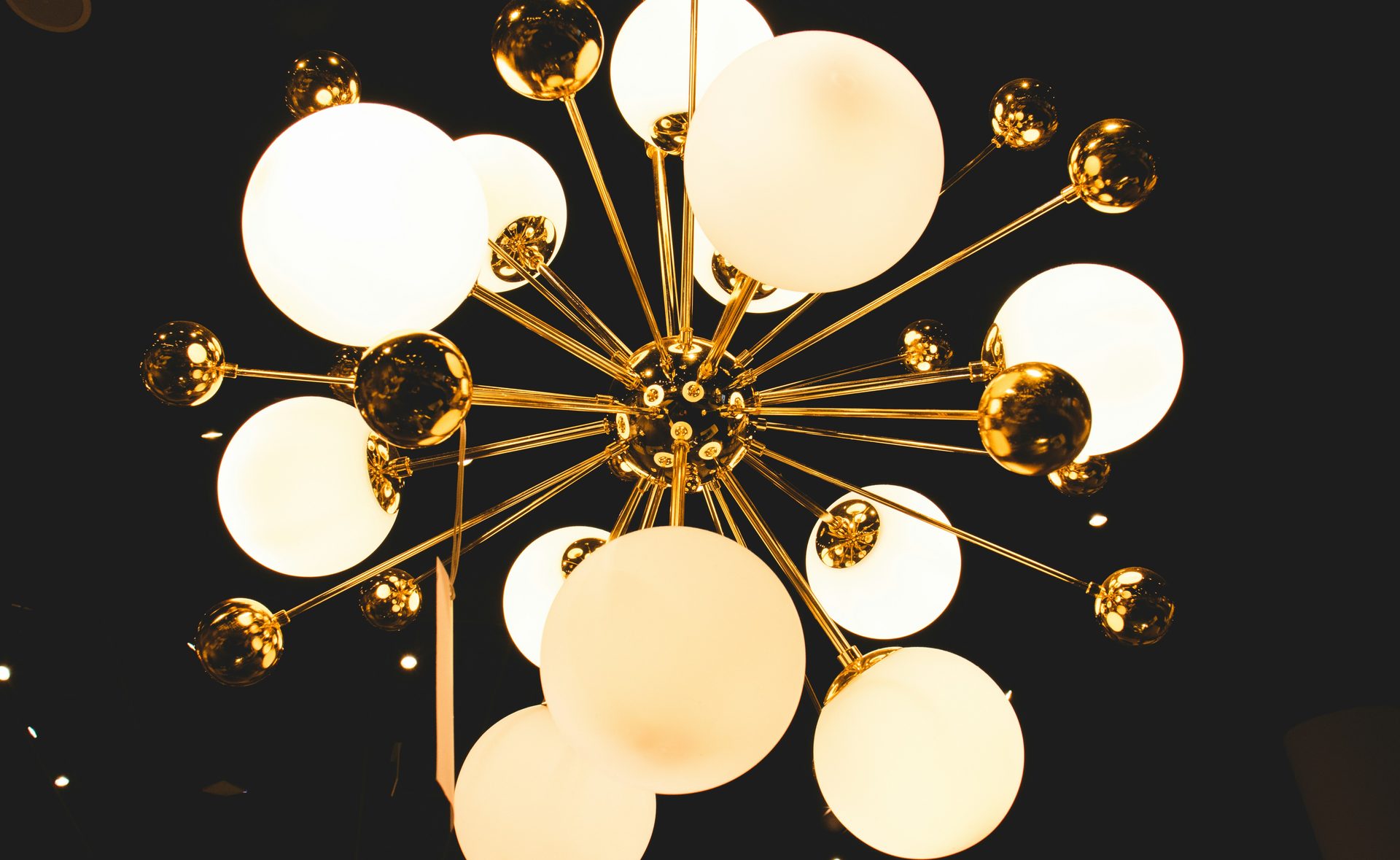 Statement Chandelier 800×1000